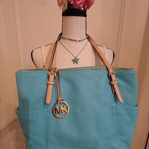 Michael kors bag tote jet set turquoise blue perfect for summer 🌞!